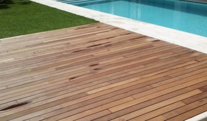 Les lames de terrasse en Tunisie permet de profiter pleinement de votre espace 